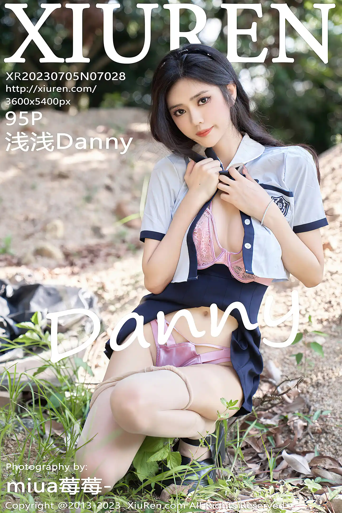 [XiuRen秀人网]No.7028_模特浅浅Danny户外脱性感Jk露粉色蕾丝内衣秀完美身材诱惑写真95P-秀人网 - XiuRen.Space